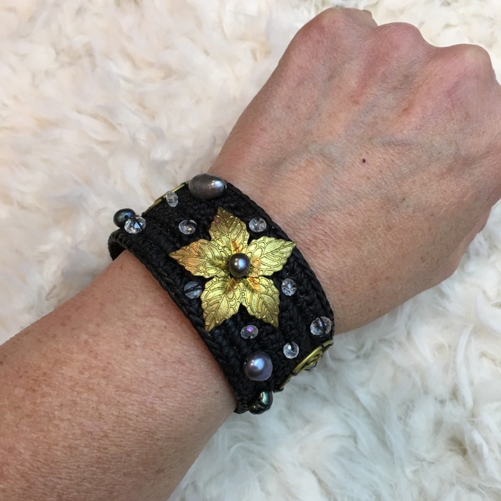Boho Cuff Bracelet‎ Black Floral Pearl Beaded